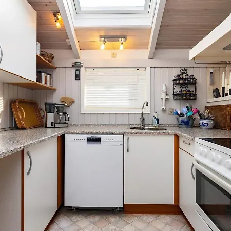 Semesterbostad 6 Person In Hals-by Traum Hals